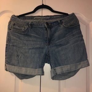eddie bauer boyfriend denim shorts